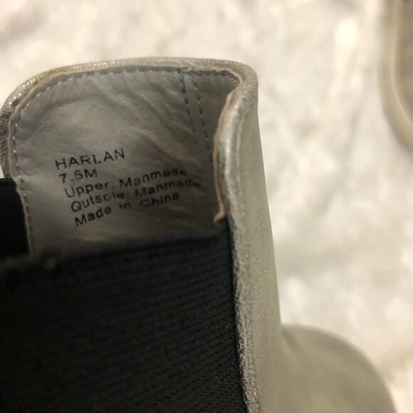 Coconuts by Matisse Lil Lure Silver Sneakers size 7.5 - Picture 7 of 7